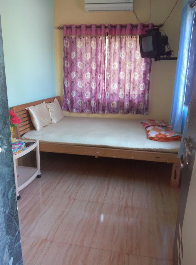 Om Shree Bed And Breakfast Harihareshwar Esterno foto